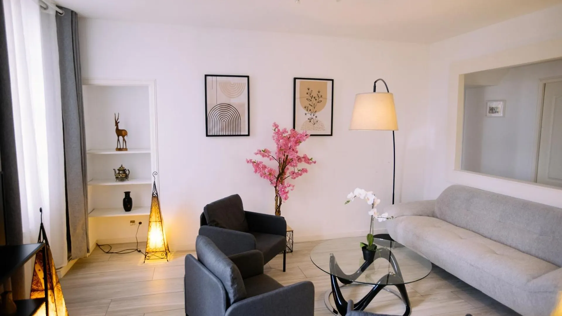 Lägenhet Grand Appartement 3 Chambres - Centre Toulon